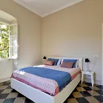 Appartement La Prima Torre Charme - 6 Posti Letto - Giardino E Piscina Condivisa