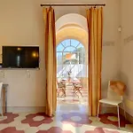 La Prima Torre Charme - 6 Posti Letto - Giardino E Piscina Condivisa