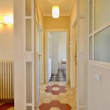 La Prima Torre Charme - Garden And Shared Pool *