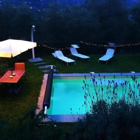 La Prima Torre Charme - Garden And Shared Pool Apartment *