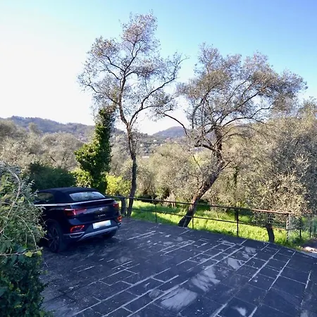 Lägenhet La Prima Torre Charme - Garden And Shared Pool