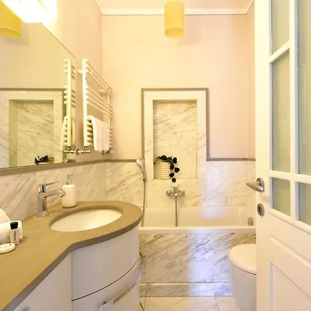 Apartment La Prima Torre Charme - Garden And Shared Pool