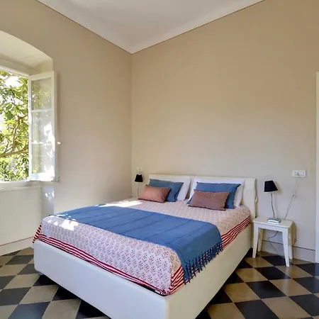 La Prima Torre Charme - Garden And Shared Pool