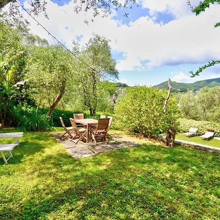 Lägenhet La Prima Torre Charme - Garden And Shared Pool