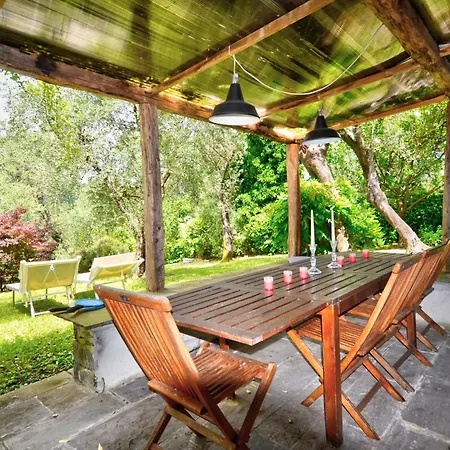 La Prima Torre Charme - Garden And Shared Pool