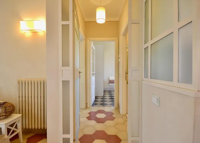Appartement La Prima Torre Charme - 6 Posti Letto - Giardino E Piscina Condivisa *
